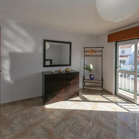 Moradia Marques * 纳扎雷